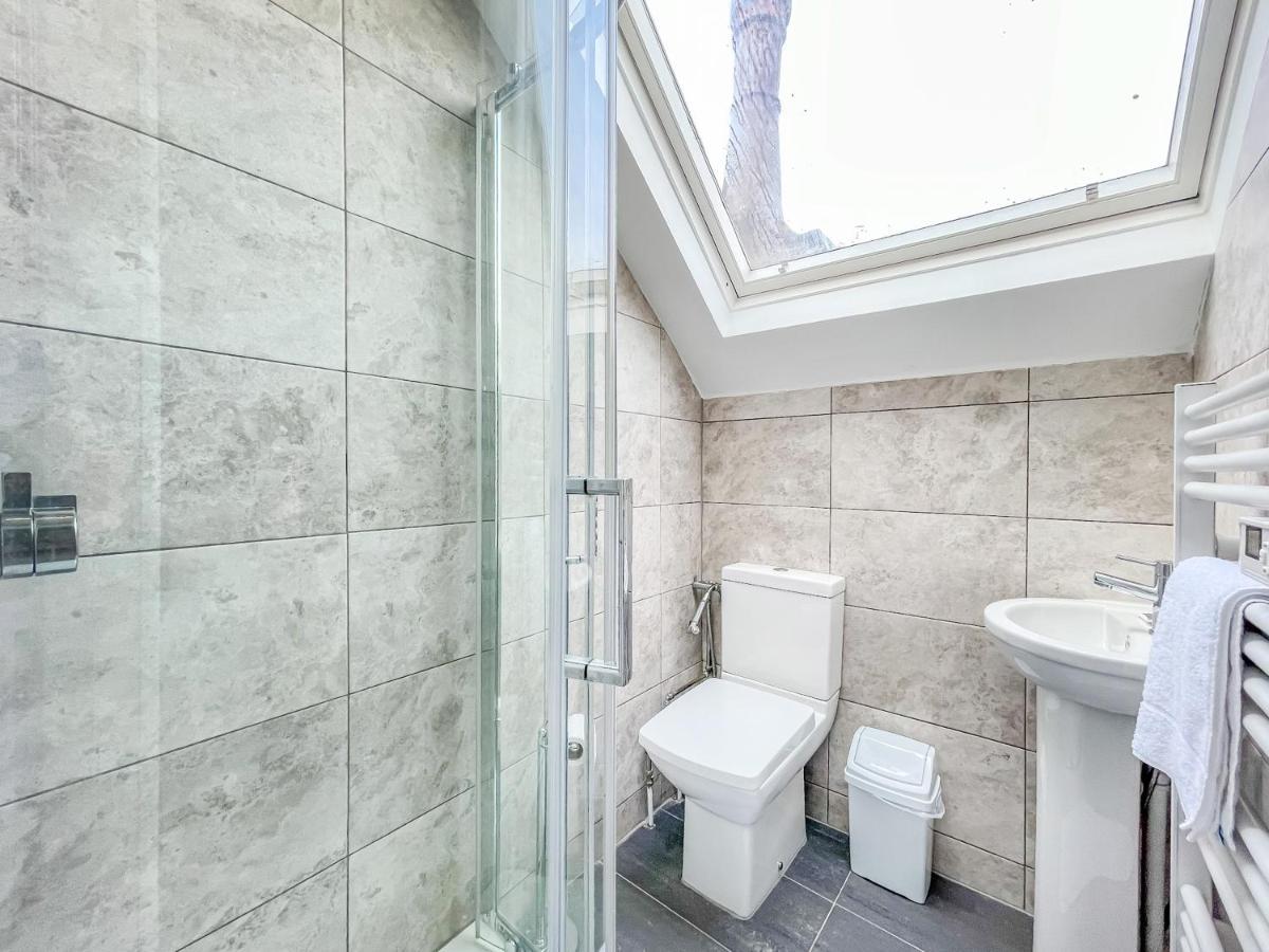 *Rd9Bc* For Your Most Relaxed & Cosy Stay + Free Parking + Free Fast Wifi * Leeds  Bagian luar foto