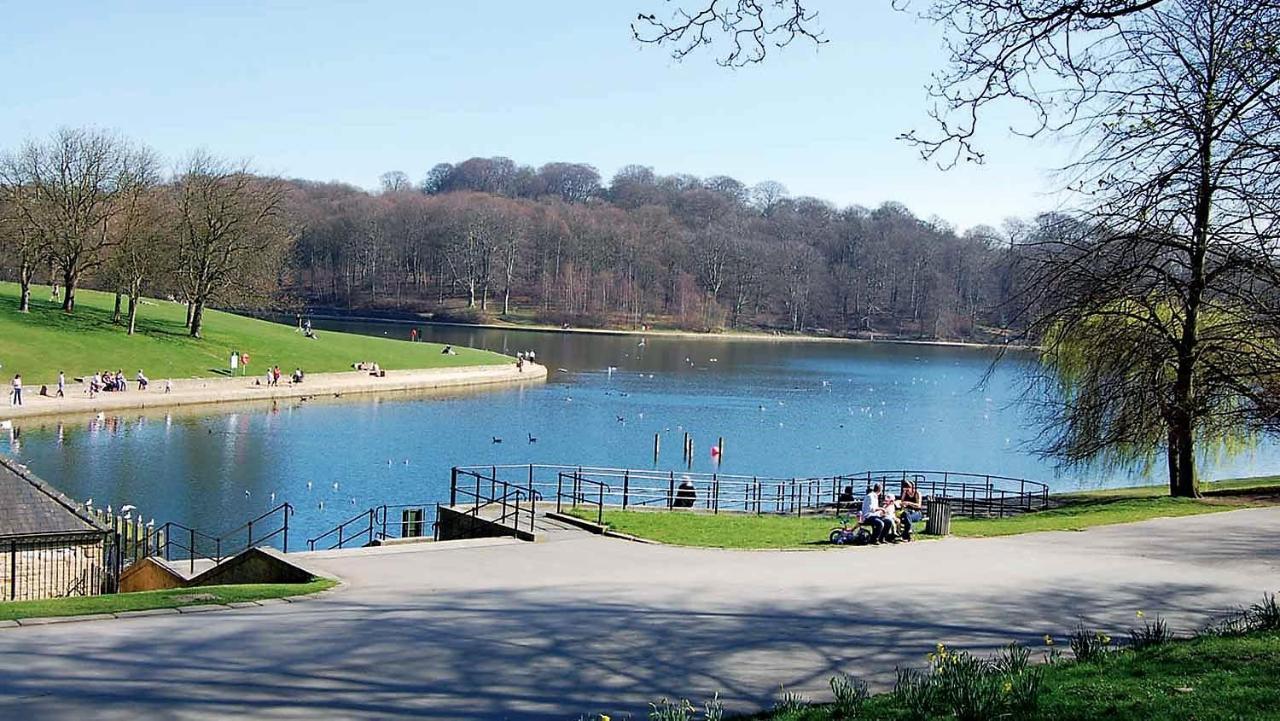 *Rd9Bc* For Your Most Relaxed & Cosy Stay + Free Parking + Free Fast Wifi * Leeds  Bagian luar foto