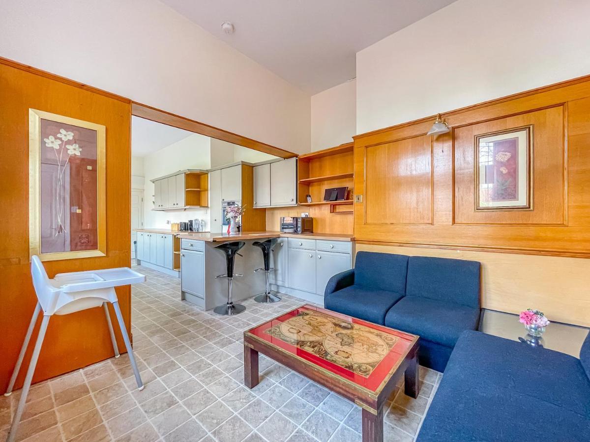 *Rd9Bc* For Your Most Relaxed & Cosy Stay + Free Parking + Free Fast Wifi * Leeds  Bagian luar foto