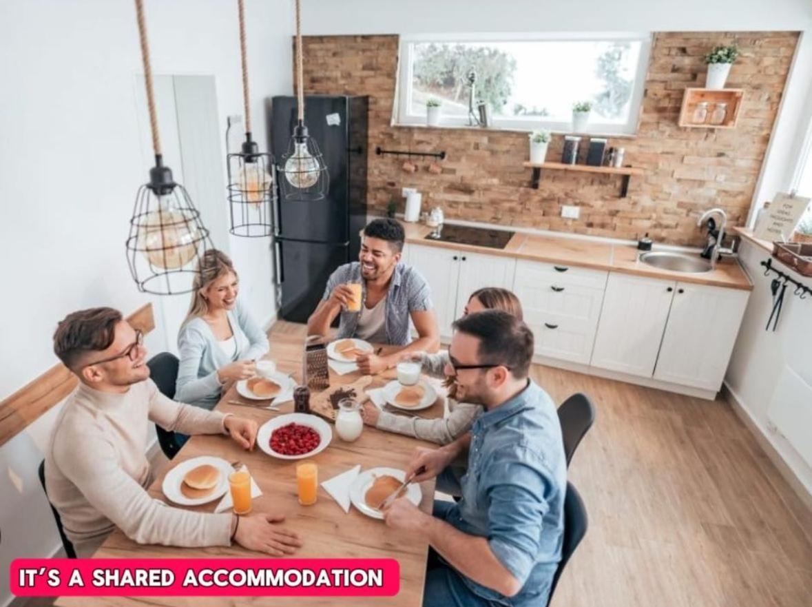 *Rd9Bc* For Your Most Relaxed & Cosy Stay + Free Parking + Free Fast Wifi * Leeds  Bagian luar foto